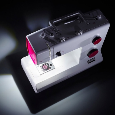 PFAFF SMARTER 160S Maszyna do szycia, 23 programy ściegowe, chwytacz rotacyjny