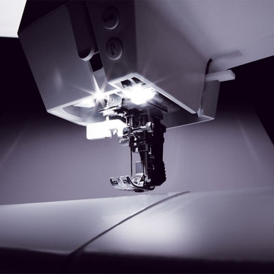 PFAFF PASSPORT 2.0 Maszyna do szycia wieloczynnościowa sterowana komputerowo, 70 ściegów, automatyczne obszywanie dziurki, system ITD