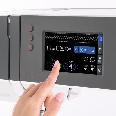 PFAFF QUILT AMBITION 630 Maszyna do szycia wieloczynnościowa sterowana komputerowo, 201 ściegów, IDT System, 7 obszyć dziurek, 2 alfabety